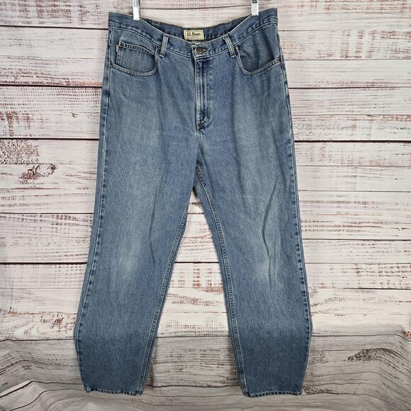 LL Bean Jeans Mens 38x33 Blue Classic Fit 100% Cotton Denim Straight Leg Pants - Picture 1 of 12